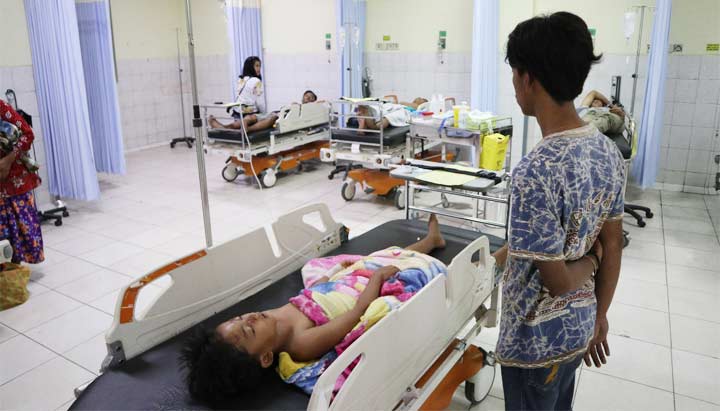 Para korban yang masih bocah saat mendapatkan perawatan di RSUD Jombang. foto: RONY S/ BANGSAONLINE