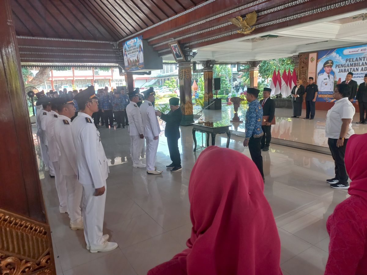 Pelantikan sejumlah pejabat struktural Pemkab Mojokerto