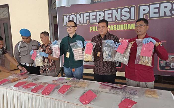 Barang bukti yang berhasil diamankan.
