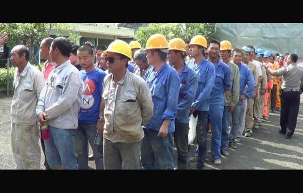Rarusan buruh kasar asal Cina dari proyek pabrik semen di Kecamatan Pulo Ampel Kabupaten Serang diamankan Polda Banten.