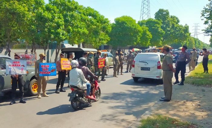 Petugas gabungan di Kota Delta setiap hari menggelar razia. Selalu ada saja warga yang terjaring karena melanggar protokol kesehatan.