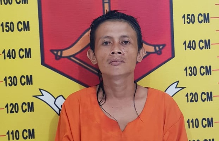 Jumaten (34), warga Kecamatan Lekok, Pasuruan.