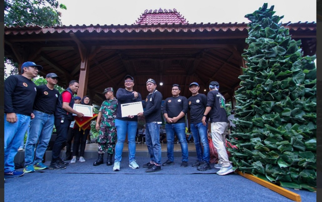 Plt Bupati Gresik dan Ketua DPRD Apresiasi Festival Nasi Krawu yang Digelar oleh KWG di Wagos