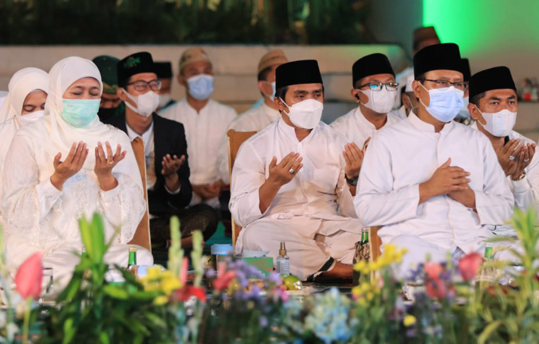 Pemkot Pasuruan bekerja sama dengan Pemprov Jatim menggelar acara bertajuk Doa dan Sholawat Virtual dari Indonesia untuk Palestina pada hari Jumat (28/5) malam.