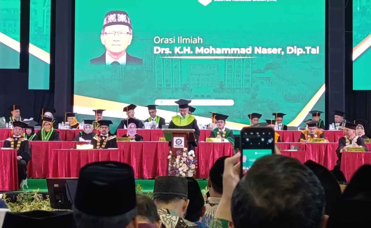 M. Naser saat orasi ilmiah.