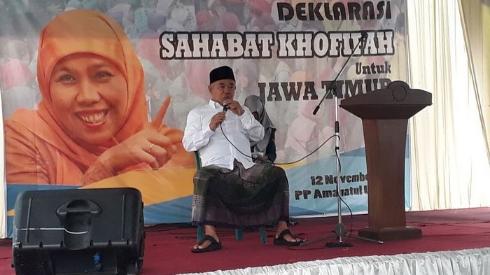 KH Dr Asep Saifuddin Chalim, Pengasuh PP Amanatul Ummah  saat acara sosialisasi Khofifah Indar Parawansa  di PP Amanatul Ummah Pacet Mojokerto. foto: istimewa