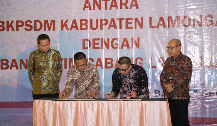 Kegiatan saat Bank Jatim dan BKPSDM melakukan PKS.

