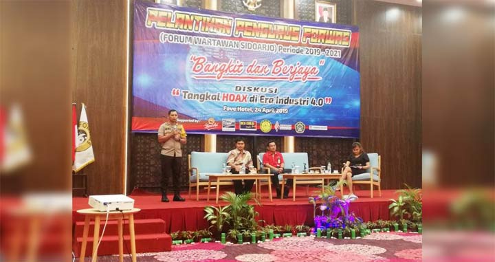 Para narasumber yang hadir di acara diskusi Tolak Hoax di Era Industri 4.0, Rabu (24/4/2019).