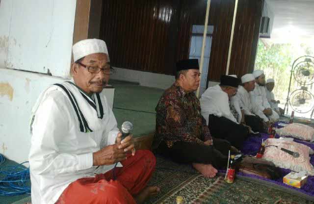 KH Syech Ali Akbar Marbun dalam acara NU. foto: BANGSAONLINE.com