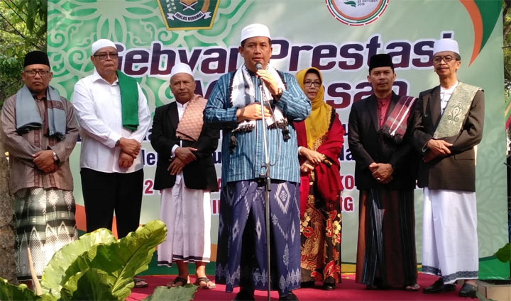Prestasi Madrasah Terpadu Diarak Kelilingi 7 Jalan di Kota Malang