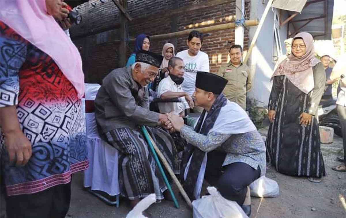 Bupati Trenggalek, Mochamad Nur Arifin, saat bertemu masyarakat.