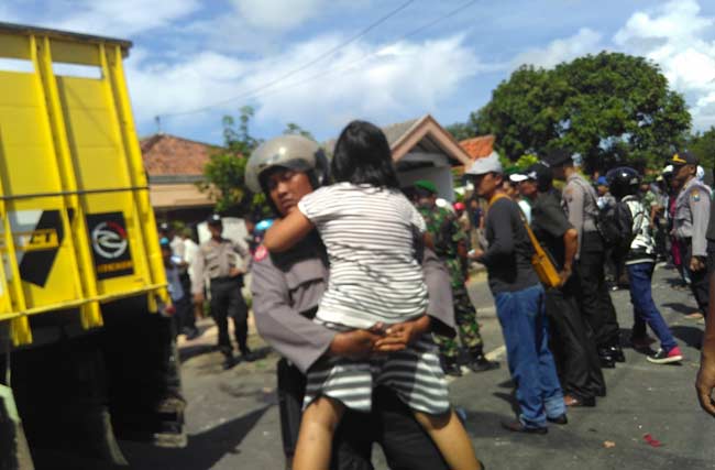Eksekusi rumah di Pamekasan berlangsung ricuh.