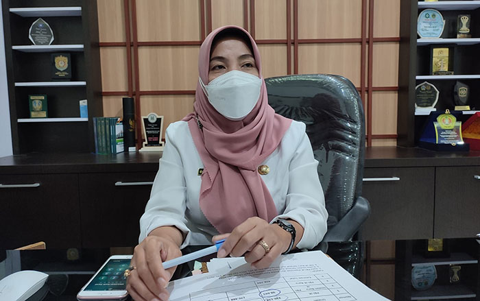 Kepala Dinsos Gresik, Ummi Khoiroh.