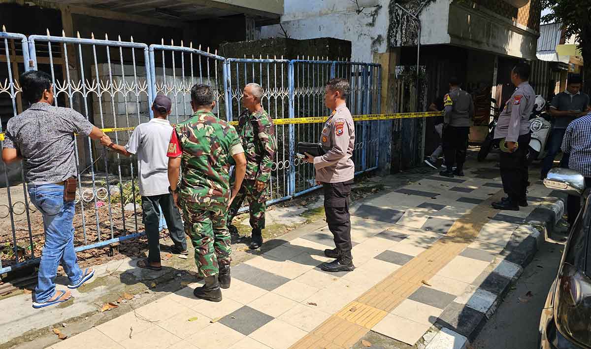 Rumah kosong yang menjadi tempat penemuan granat di Tuban.