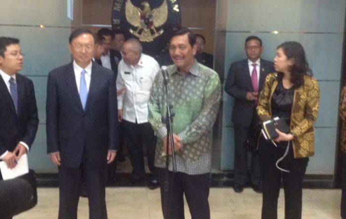 Luhut Bahas Kerjasama Pembangunan SDM dan Ekonomi Papua dengan Wakil PM Tiongkok