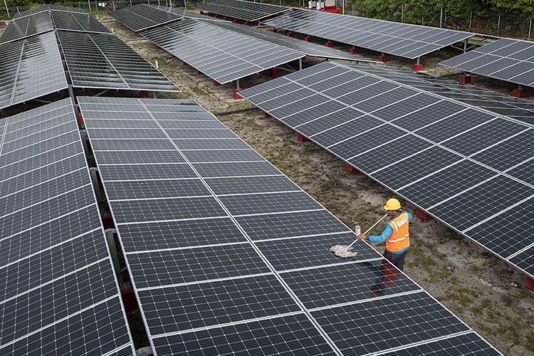 Panel Pembangkit Listrik Tenaga Surya (PLTS). Foto: Ist
