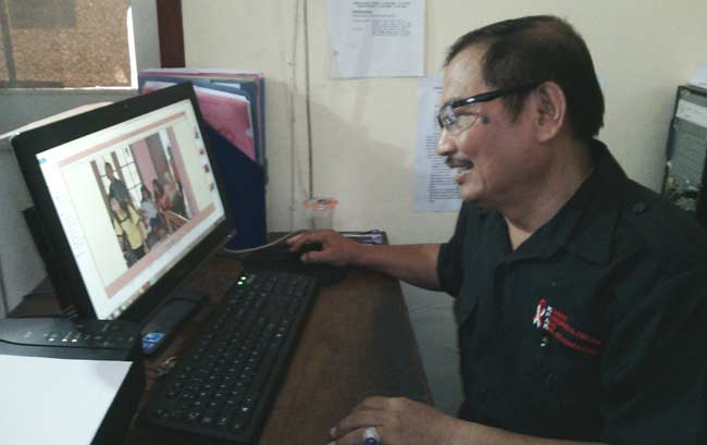 Kepala sekretariat Komisi Penanggulangan Aids (KPA) Bojonegoro, Jhonny Nur Harianto. foto: eky nurhadi/ BANGSAONLINE