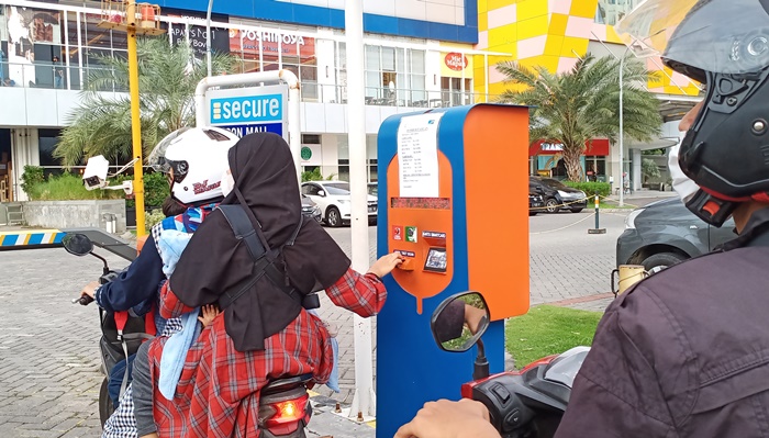 Tak Ada Koordinasi, Komisi II DPRD Gresik Pertanyakan Kenaikan Tarif Parkir di Icon Mall