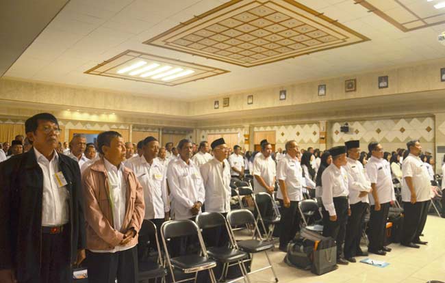 Para PNS saat ikuti pembekalan jelang purna tugas. foto: syuhud/ BANGSAONLINE