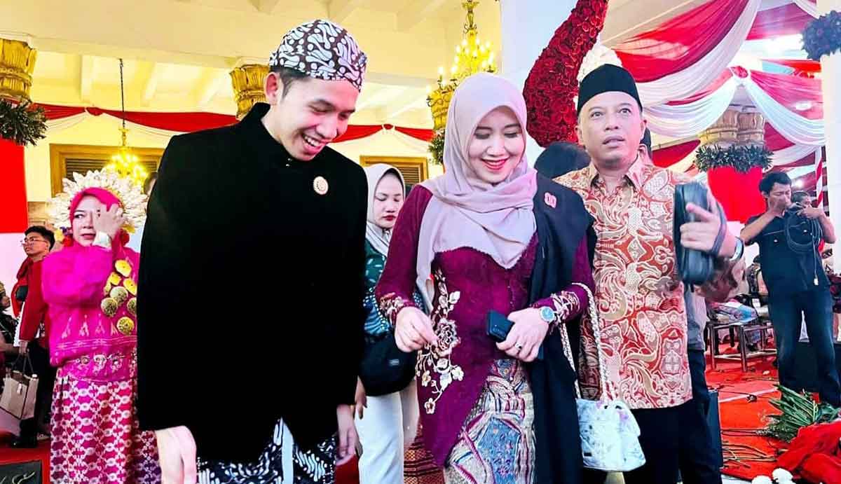 Anggota DPD RI dari Jawa Timur, Lia Istifhama atau yang akrab disapa Ning Lia, saat bersama adik sepupunya, Jalaluddin Mannagalli.