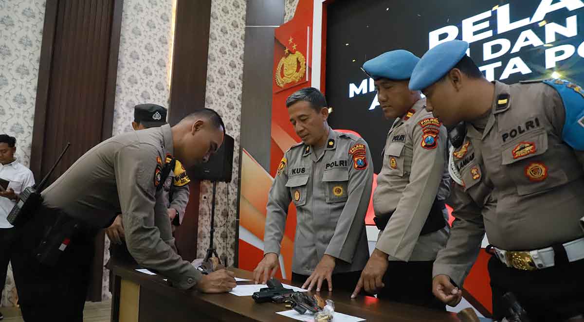 Kabag Log Polres Kediri Kota, Kompol Kus Sumardi, saat memimpin kegiatan. Foto: Ist