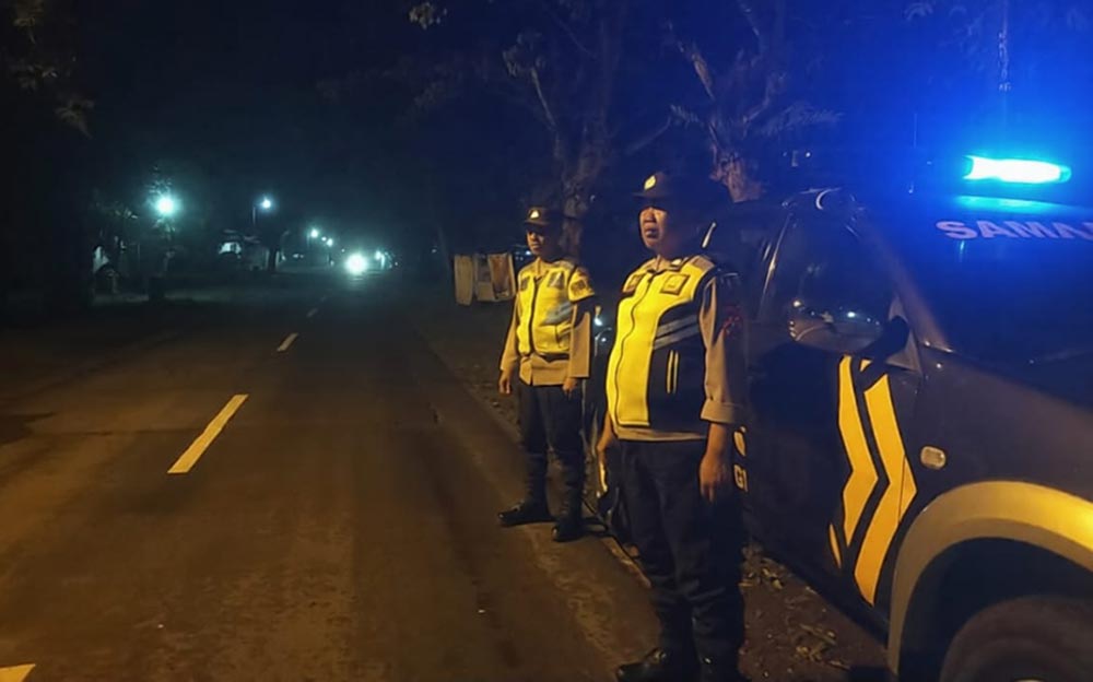 Kegiatan patroli blue light oleh anggota Polsek Pangkur.