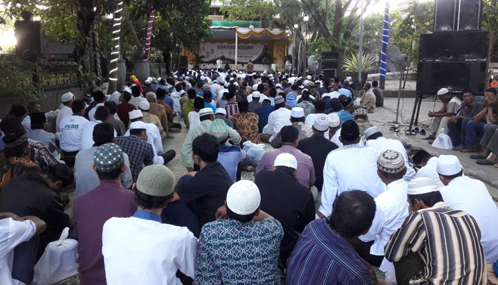 Gus Yani Ajak Ribuan Warga Gresik Buka Bersama