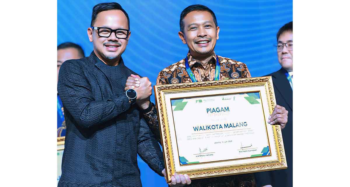 Komitmen Kembangkan BUMD Air Minum, Pemkot Malang Raih Penghargaan di IWWEF 2025