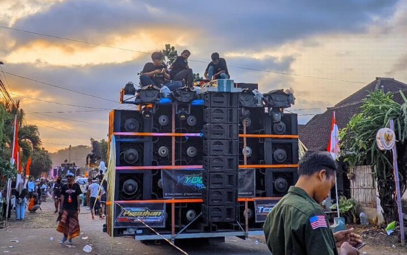 Sound Horeg saat tampil dalam suatu acara. Foto: Ist.