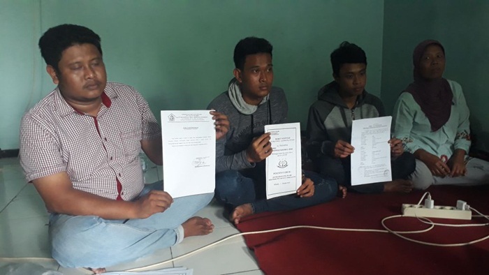 Diki dan Ibad ditemani Rendi serta Ngateni (ibunda Ibad).