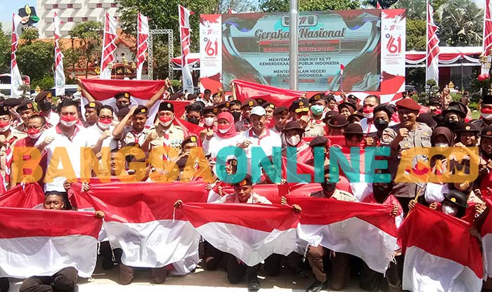 Jelang HUT RI Ke-77, Mendagri Dan Gubernur Khofifah Galakkan Gerakan ...