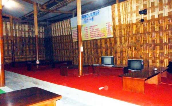 Resto Jamur Fatiha di Kampung Jamur Wadung Asih. Foto: rizky alfian/ BANGSAONLINE