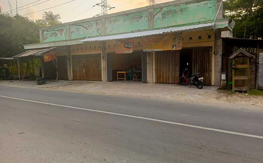 Warung makan di Desa Temandang, Tuban, yang disatroni maling. Foto: Ist.