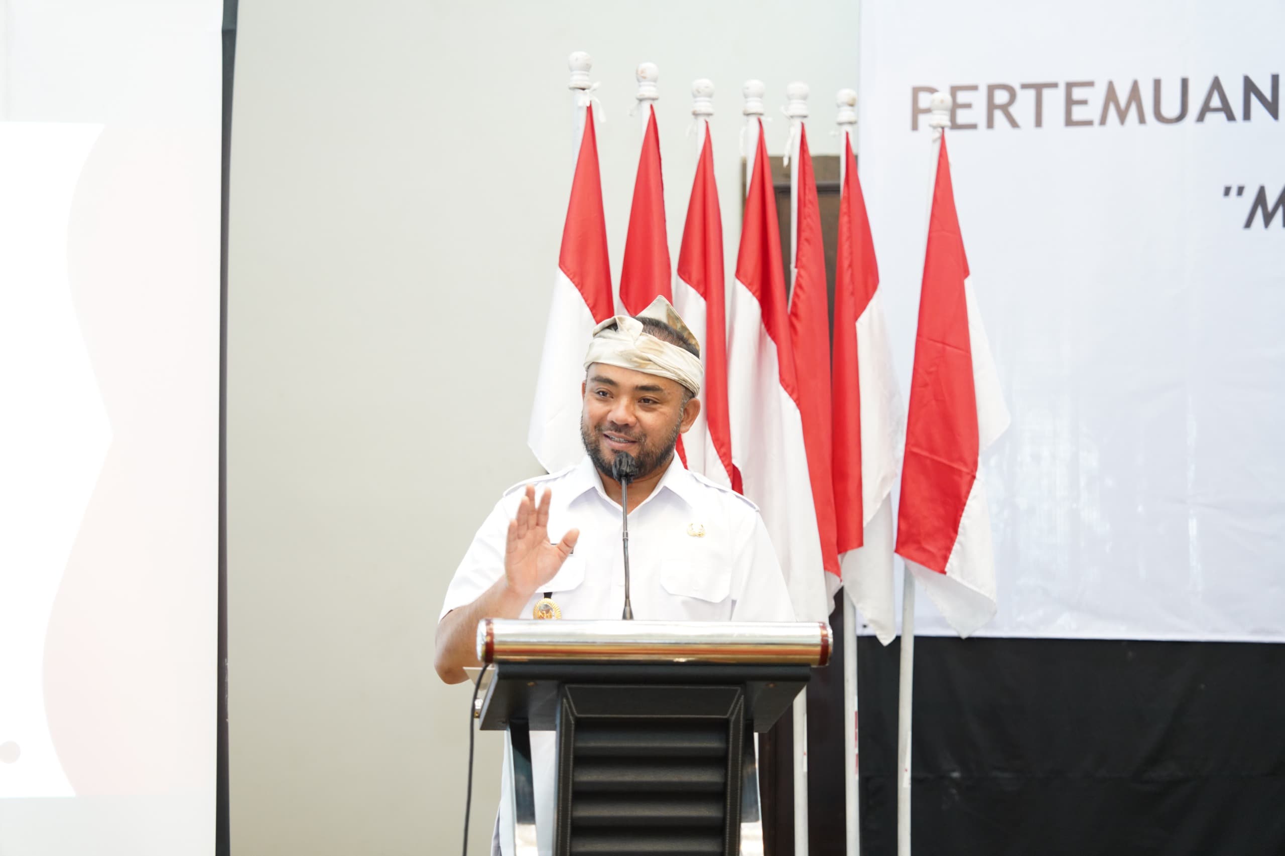 Wakil Wali Kota Batu, Heli Suyanto saat memberikan sambutan
