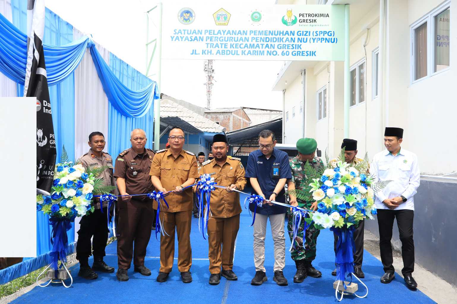 Didukung CSR Petrokimia, Bupati Gresik Resmikan SPPG Dapur Hibrid di Yayasan PPNU Terate