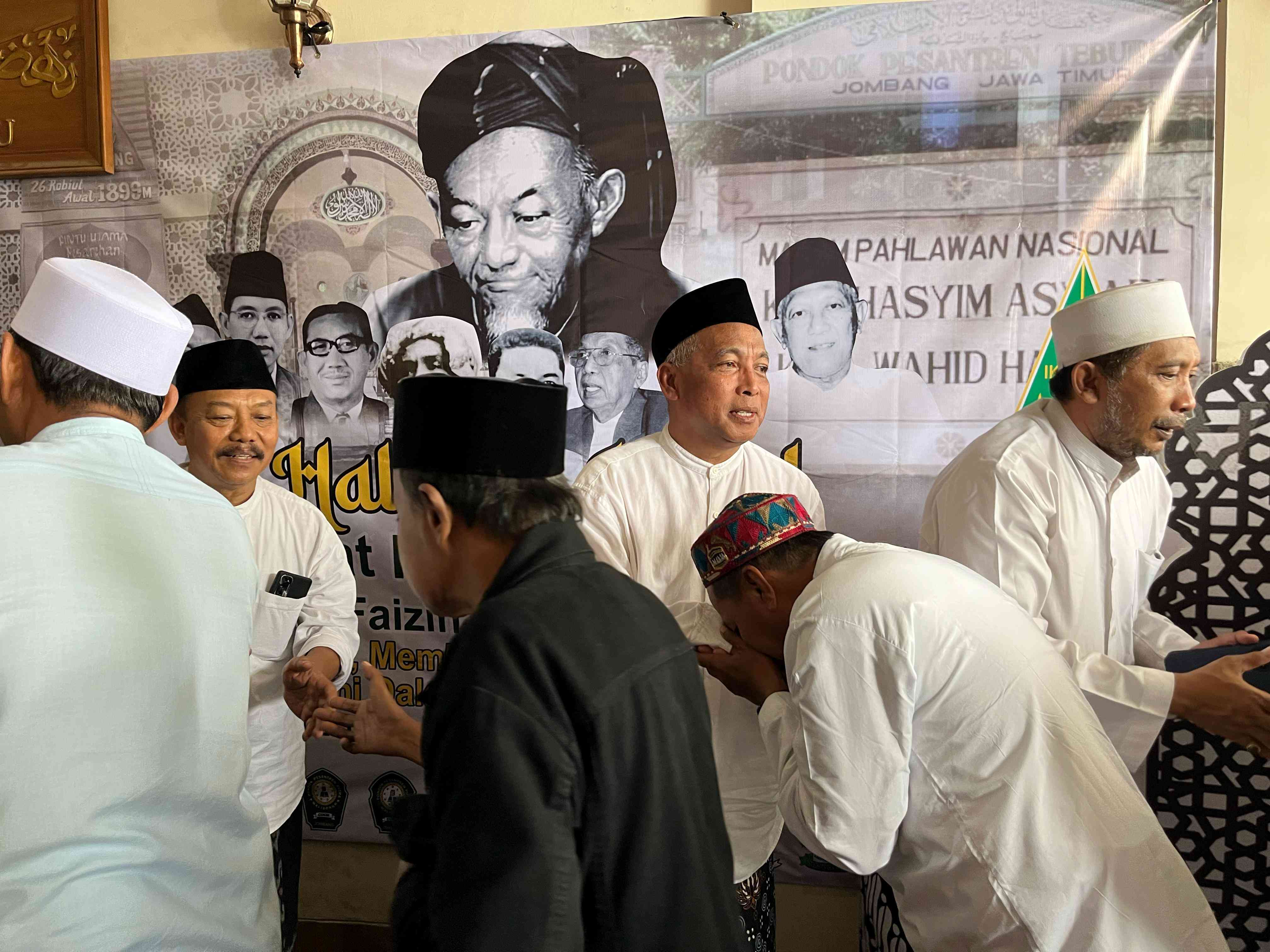 Menolak Madzhab, Haditsnya Harus Imam Bukhori, Gus Fahmi: Imam Bukhori Itu Pengikut Imam Syafi'i