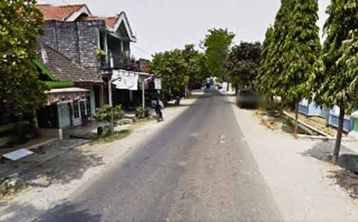 Suasana di Desa Metatu, depan Balai Desa. foto: repro google view