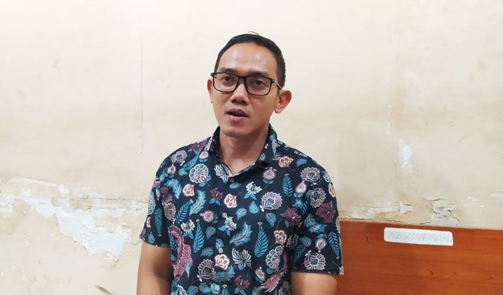 Kepala Bagian Humas Pemerintah Kota Surabaya, Febriadhitya Prajatara.