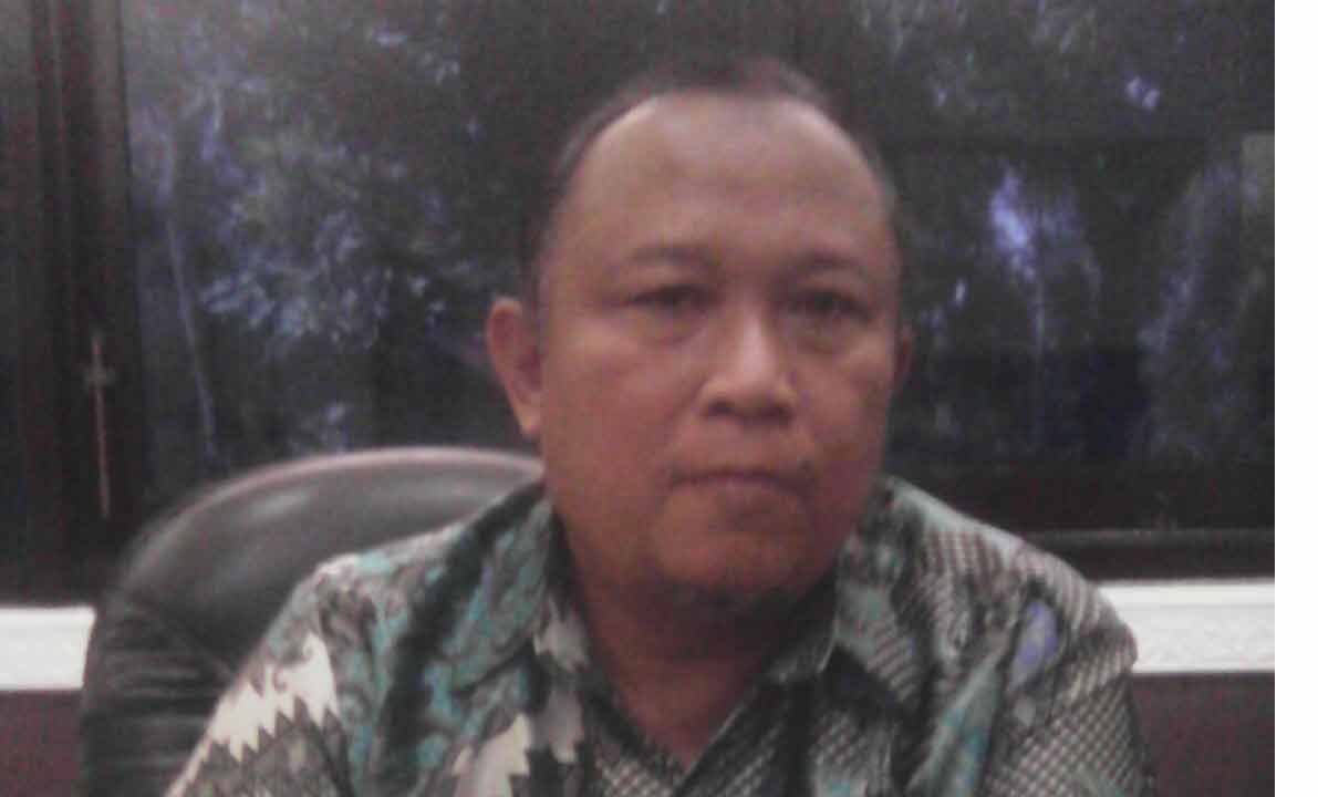 Samiran, Kepala Bulog Sub Divre Bondowoso. (foto: sugiyanto/BANGSAONLINE)