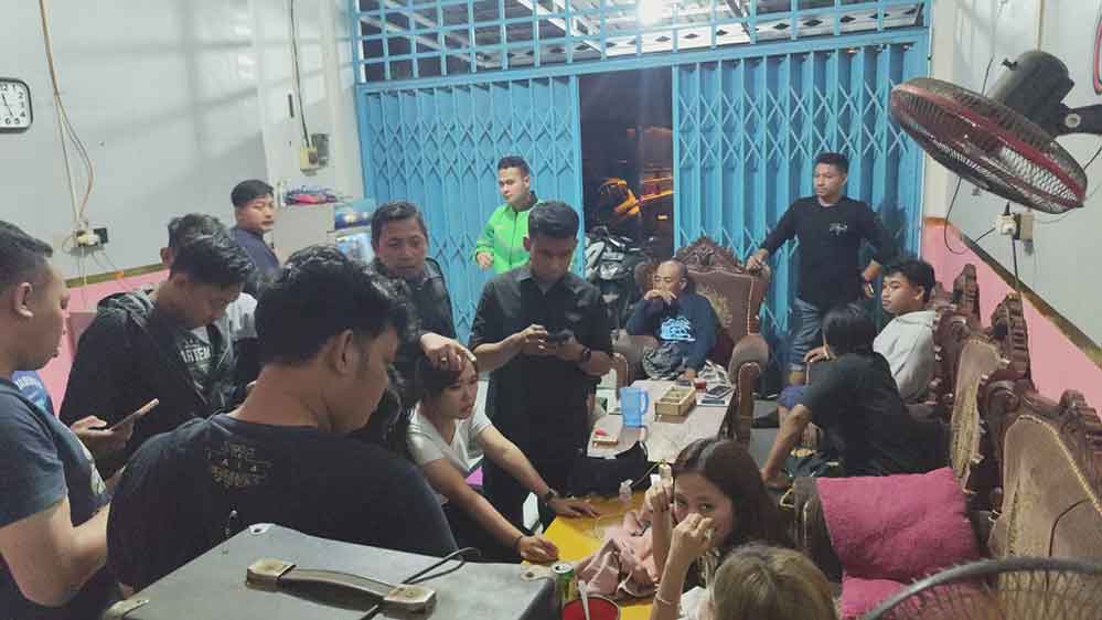 Sediakan Miras dan LC, Polres Gresik Gerebek Tempat Karaoke di Cerme