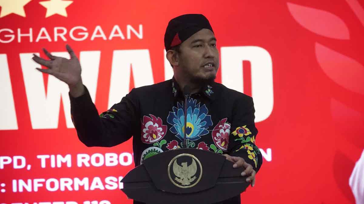 Bupati Sumenep, Achmad Fauzi.