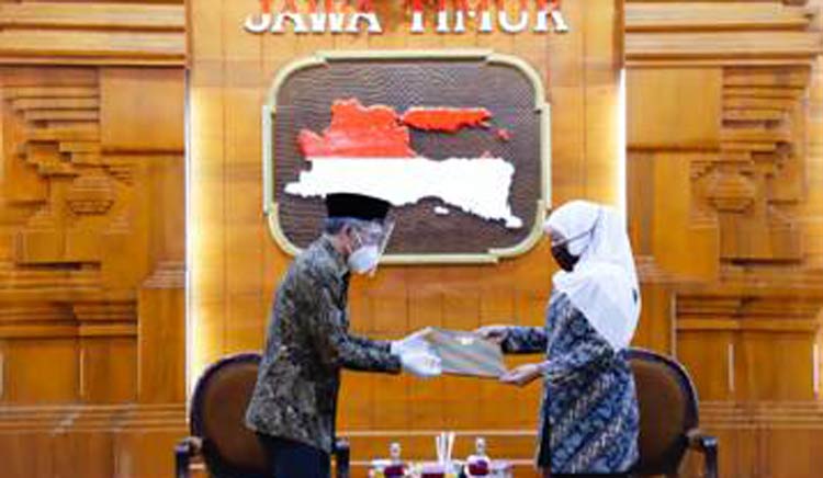 Tunjuk Sekda sebagai Plh Bupati Sidoarjo, Gubernur Khofifah: Jaga Kewaspadaan Berlipat 
