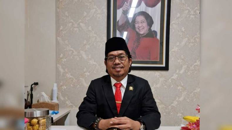 Ketua Fraksi PDIP, Budi Leksono