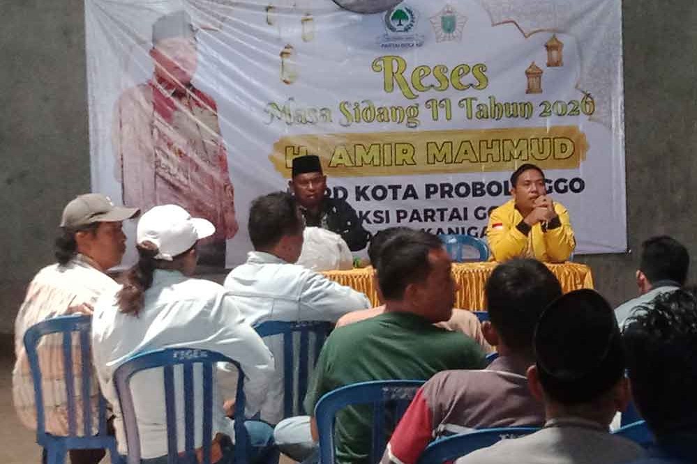 Kegiatan reses yang digelar anggota DPRD Kota Probolinggo dari Partai Golkar, Amir Mahmud. (Ist)