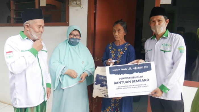 NU Care-LAZISNU Jatim Distribusikan Ratusan Paket Sembako Sobat Ambyar