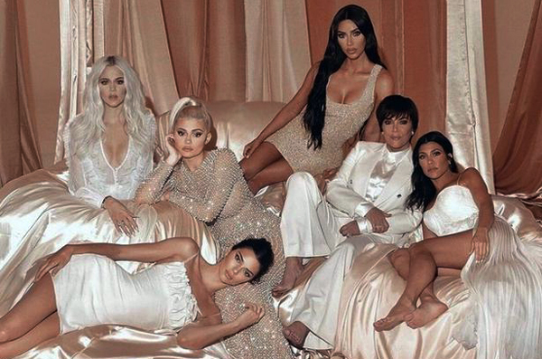 Inilah Editing Foto Terjelek Keluarga Kardashians Bangsaonline Com Berita Terkini Cepat Lugas Dan Akurat