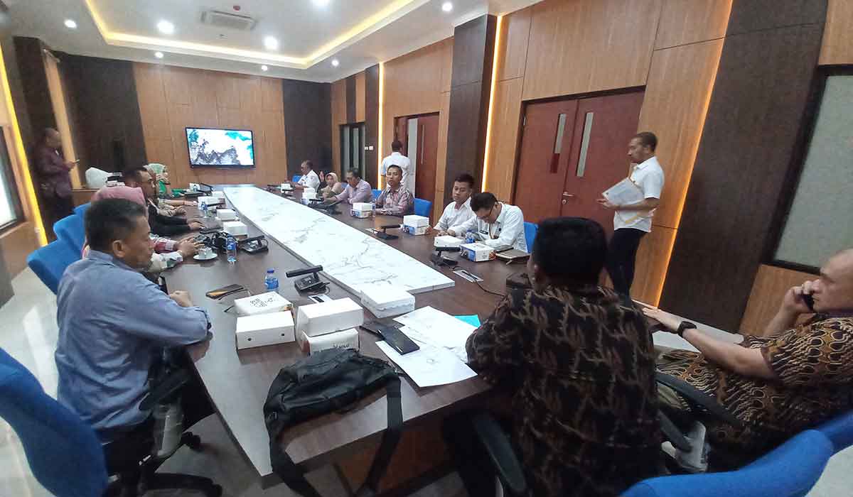 Hearing terkait PHK buruh pabrik tepung yang digelar Komisi IV DPRD Kabupaten Mojokerto.