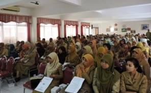 Para guru mendapatkan pencerahan terkait pelaksanaan unas. Foto: iwan irawan/BANGSAONLINE