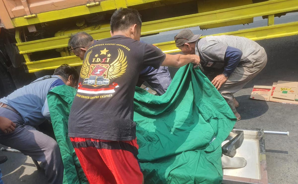 Korban tewas saat hendak dievakuasi.