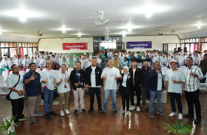 Gelar Internet BAIK Festival di Madiun, Telkomsel Dorong Pemanfaatan AI untuk Masa Depan Digital